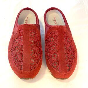 Easy Spirit Slip on Traveltime Clogs Wide (9WW)